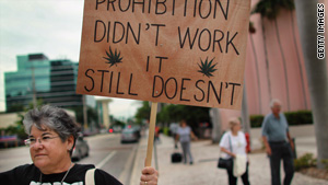 story_legalize_marijuana_sign_rally_fl_gi
