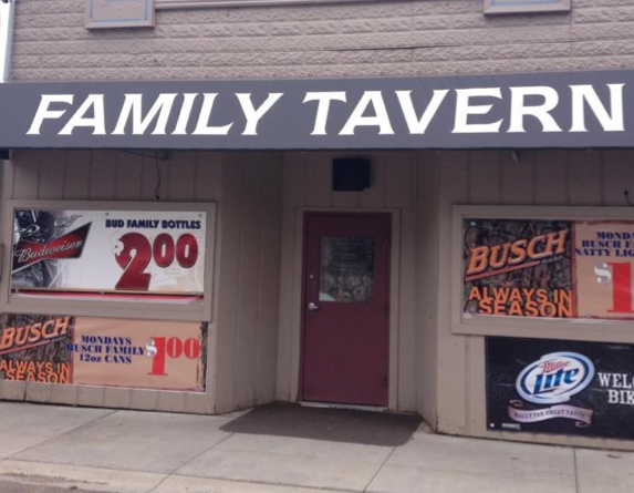 family-tavern-oakley-michigan-vocativ-matthew-nestle-copblock