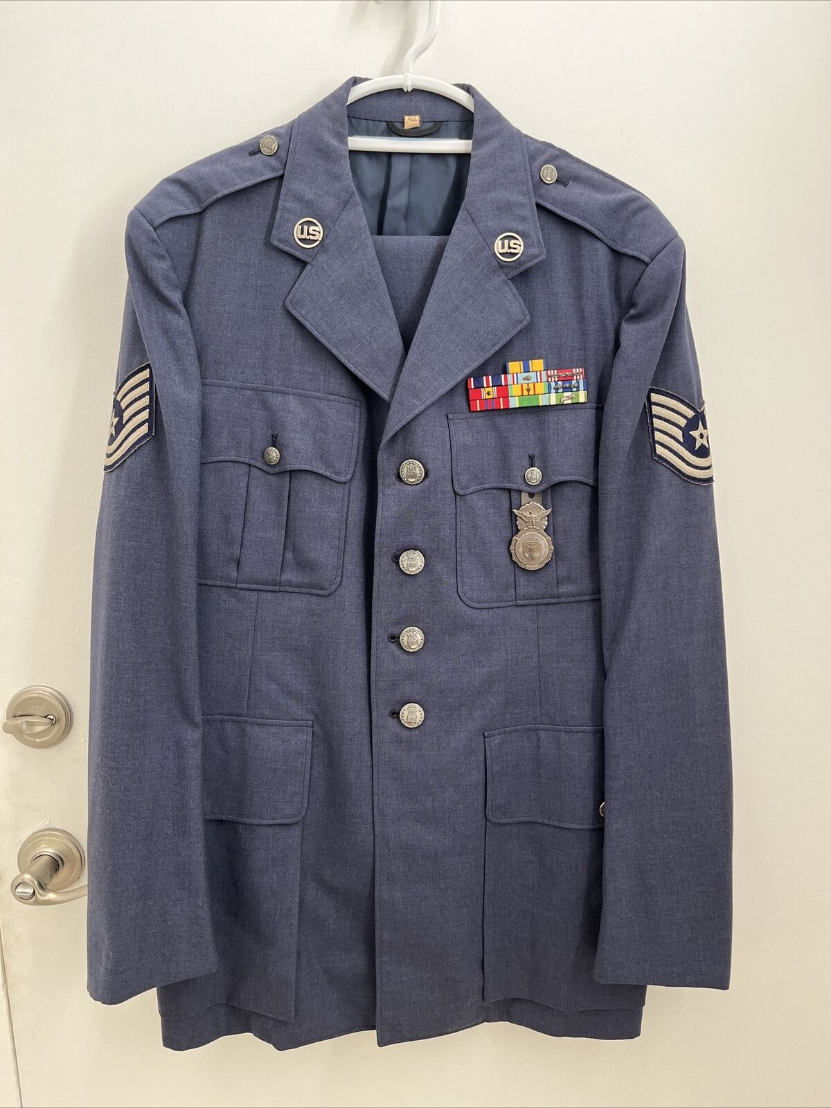 Vietnam USAF Security Police Uniform & Badge Named 1960s Air Force Jacket Pants