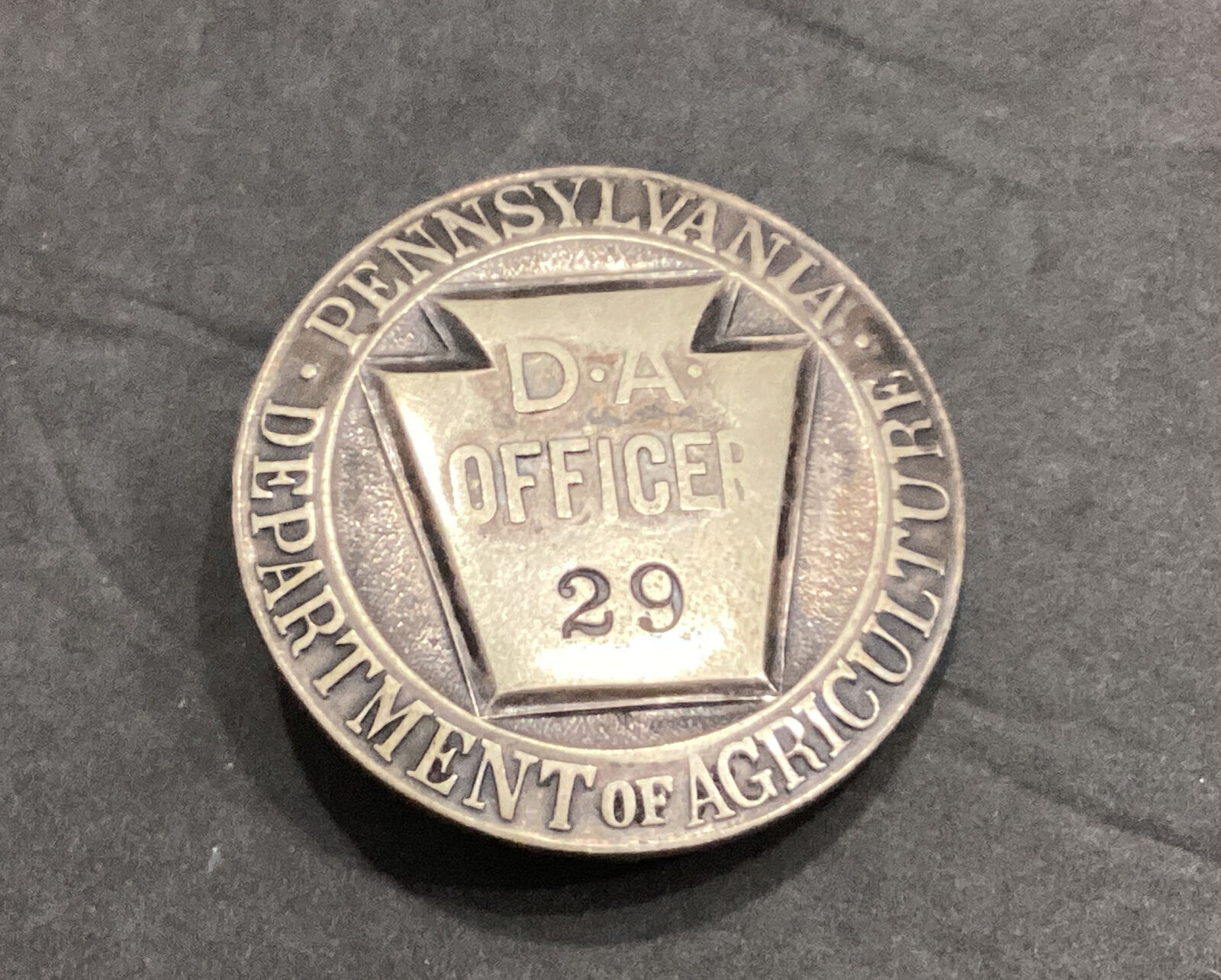 OBSOLETE 1930s Pennsylvania PA Department of Agriculture D.A. Officer Badge #29