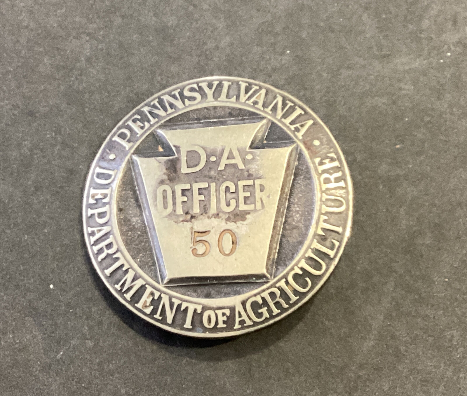 OBSOLETE 1930s Pennsylvania PA Department of Agriculture D.A. Officer Badge #50