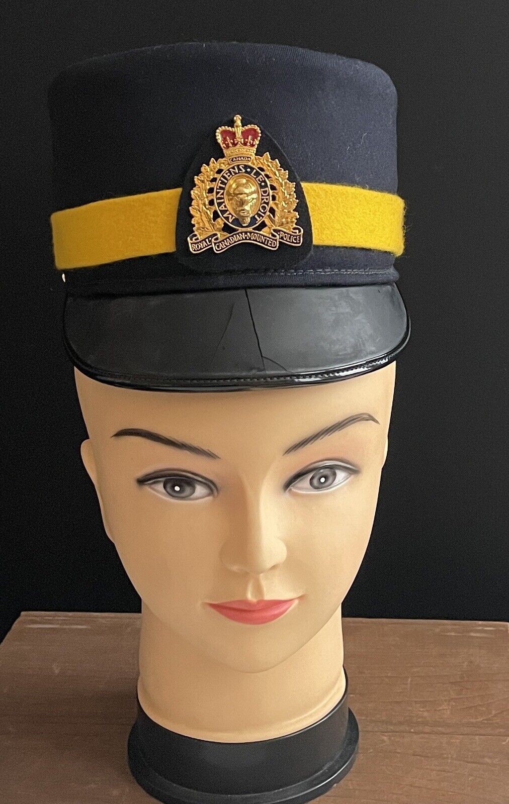 RARE Women’s 1979 Royal Canadian Mounted Police Cap Scully RCMP Obsolete Pin