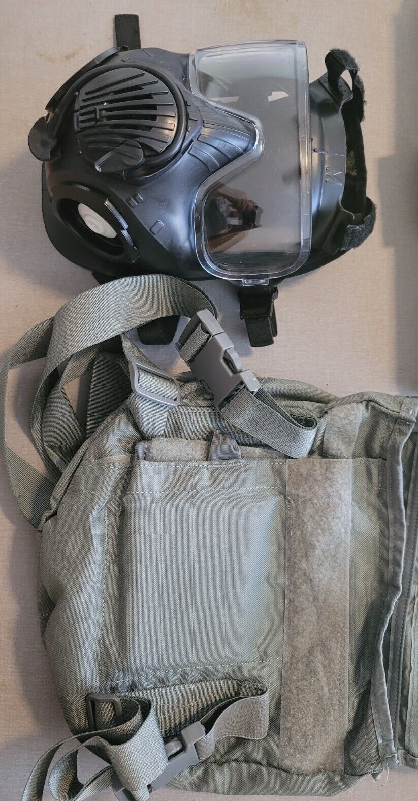 Avon M50 Military Gas Mask - Size MEDIUM WITH BAG CARRIER - ** NO FILTERS**