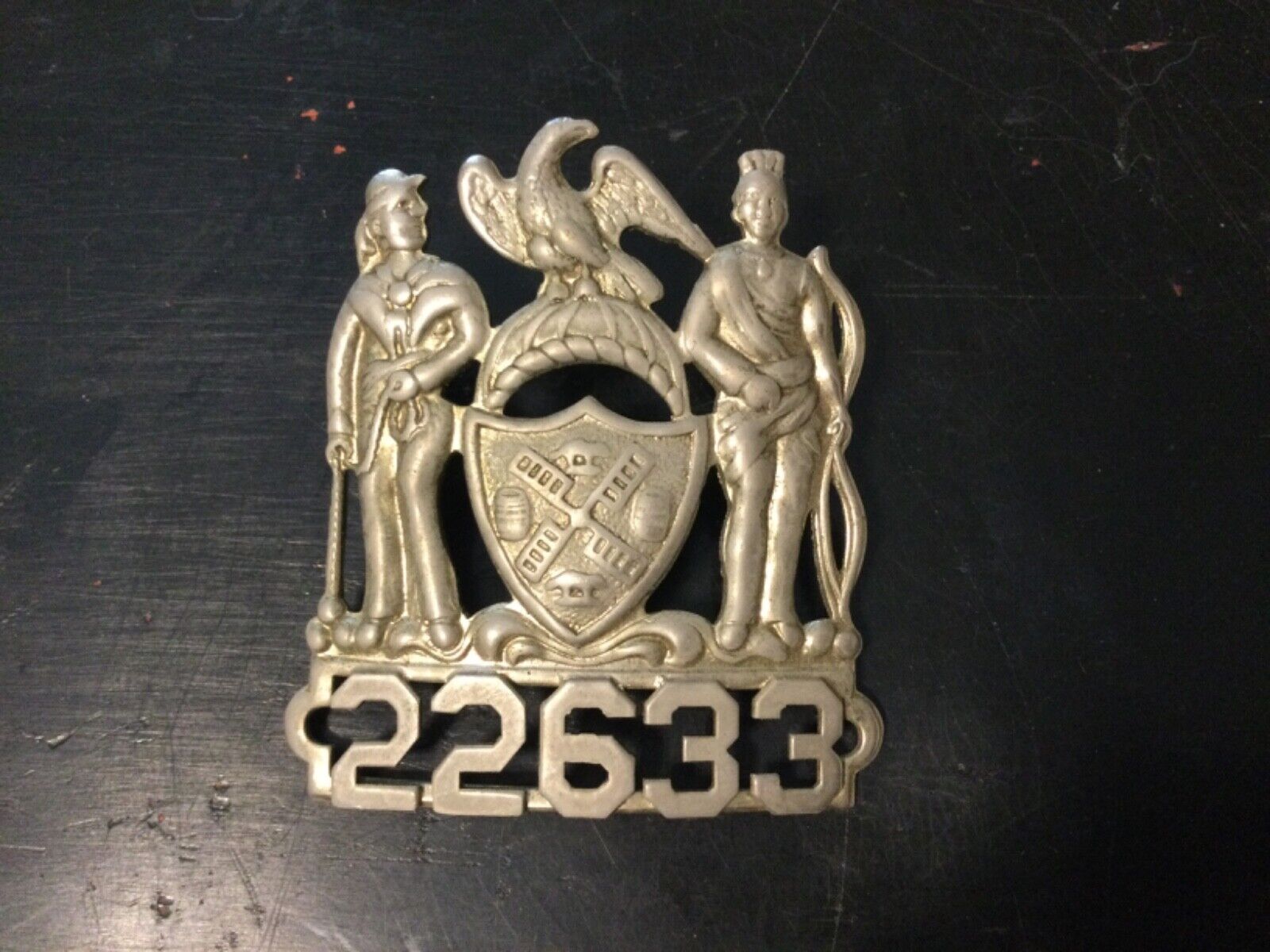 Vintage Cap Badge NYC Coat of Arms #22633 WW2 Era New York Police