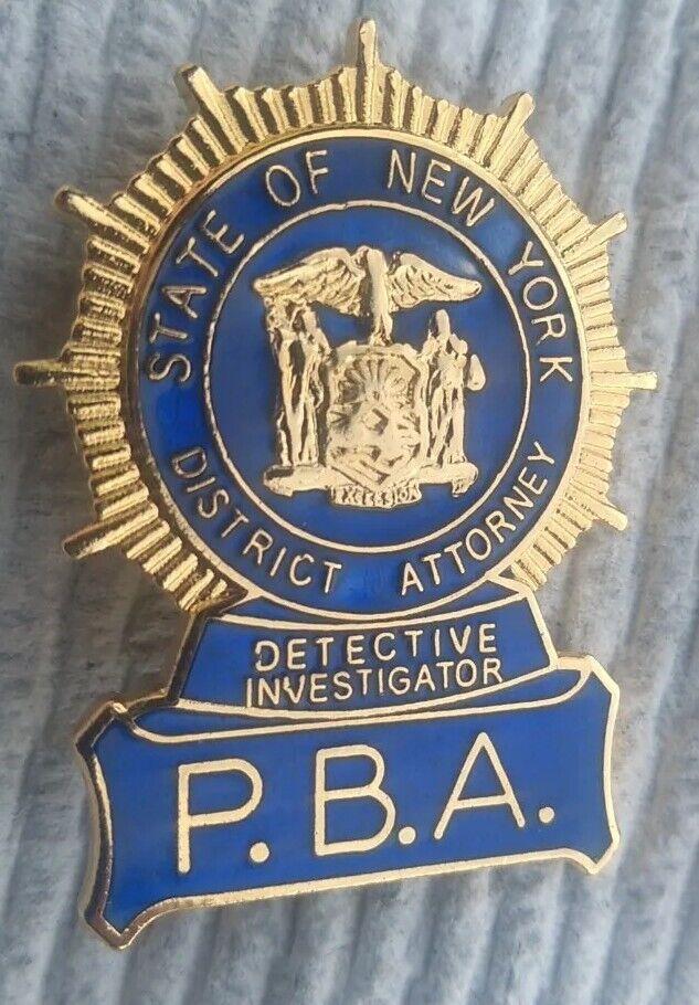 NEW YORK  POLICE PBA district attorney detective invest.  BADGE LAPEL HAT PIN 
