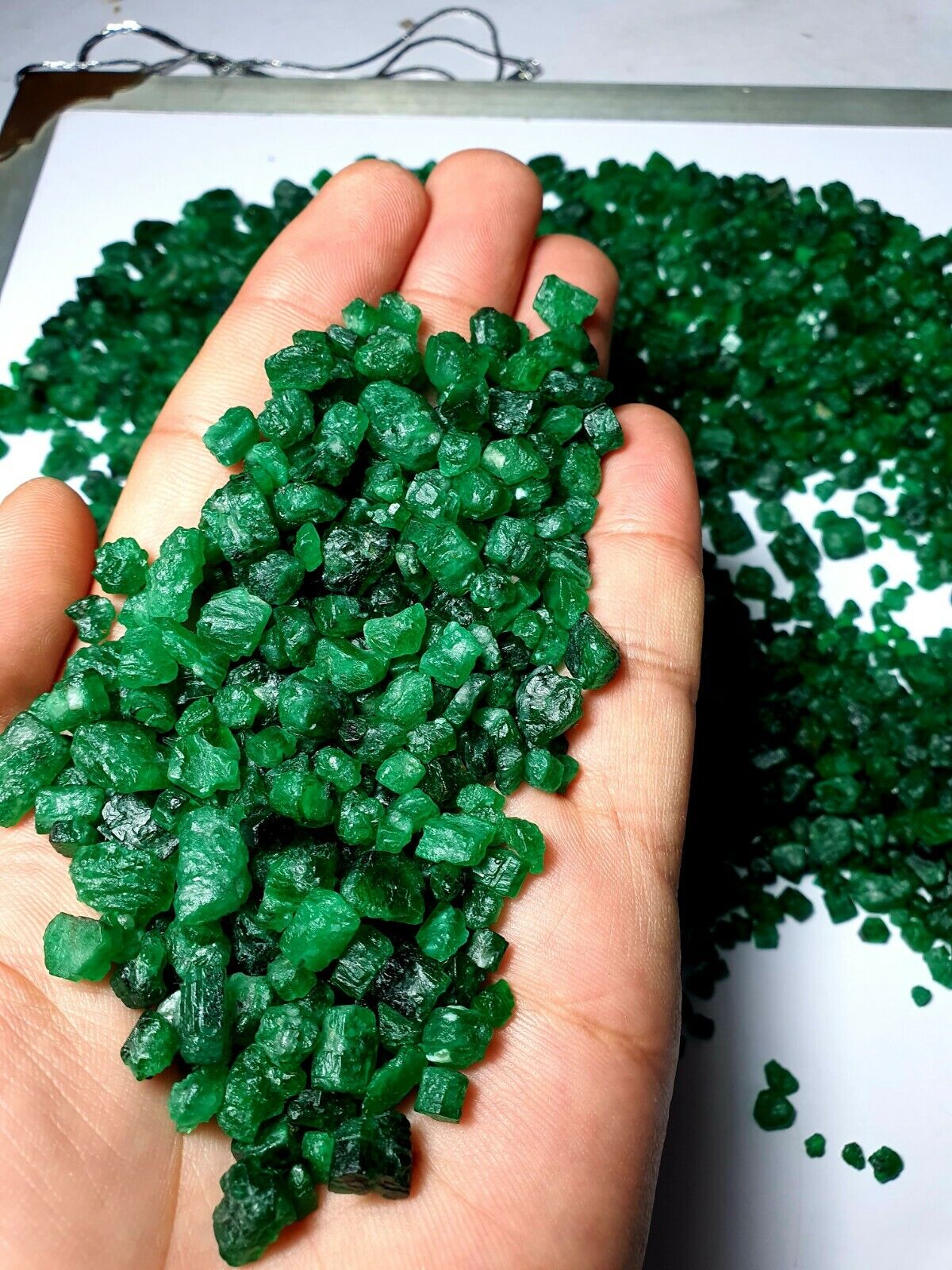 2000CT Top Vivad Color Emerald Crystals Type Rough Lot From Swat Mine Pakistan 