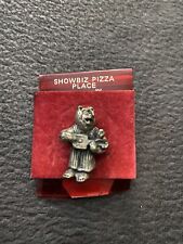 showbiz pizza place Billy Bob pewter pin picture