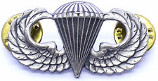 US Army Armed Forces Paratrooper Airborne Jump Wings Badge PIN picture